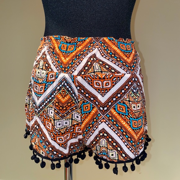 LA Hearts Pacsun Patterned-Pom Shorts Size Small - Picture 3 of 8